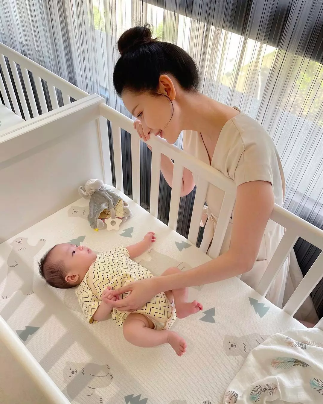 PAMABE護脊可水洗嬰兒床墊正面照，適合新生兒與幼兒使用